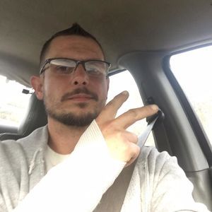 Meet your Posher, Dustin